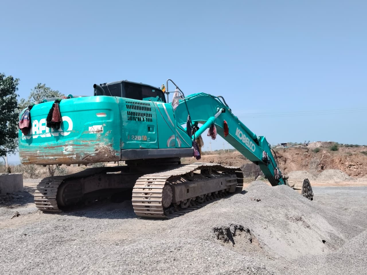 KOBLECO EXCAVAOR SK220XD 2020