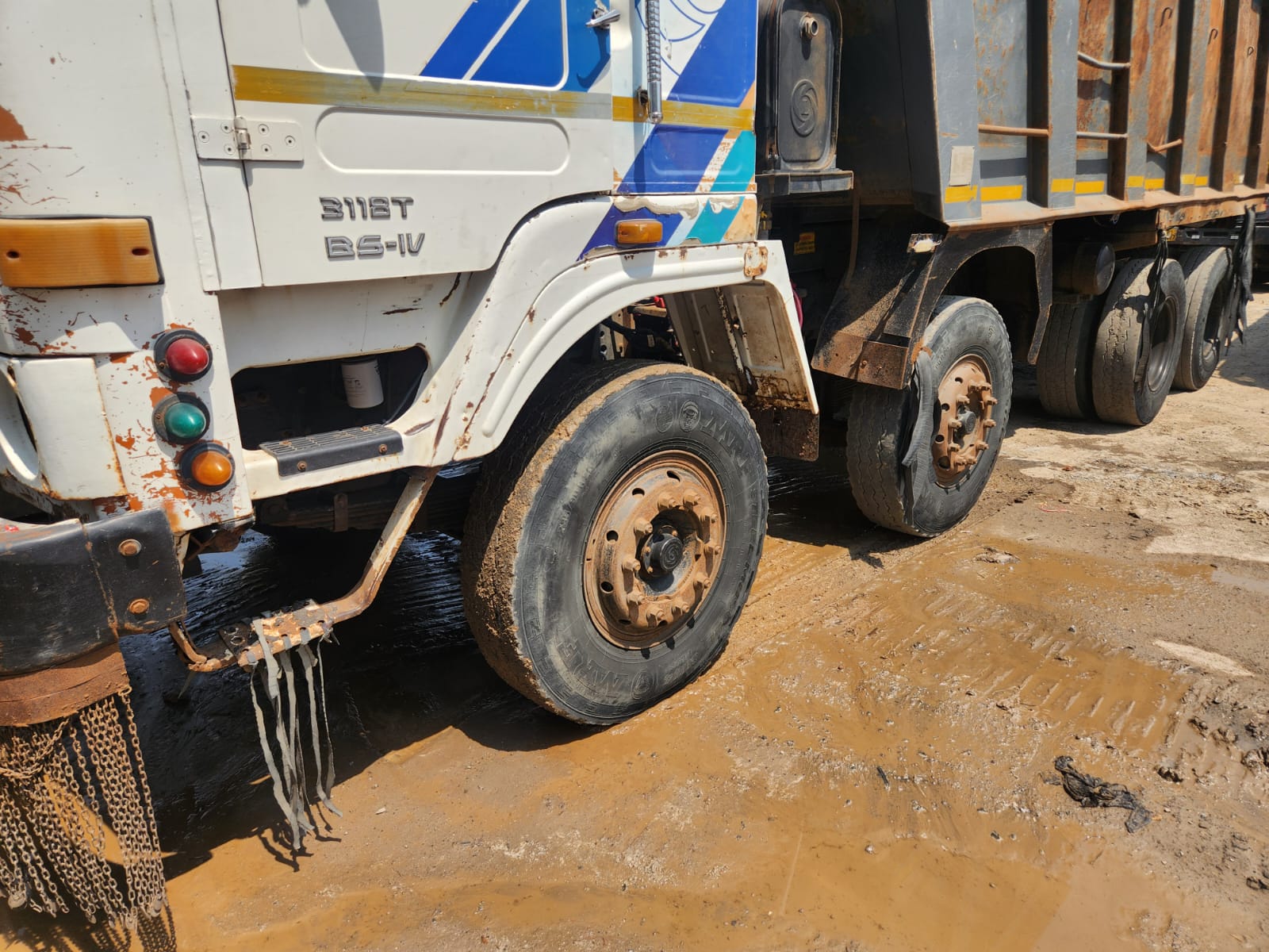 ASHOK LEYLAND DUMP TRUCK 3118 2019
