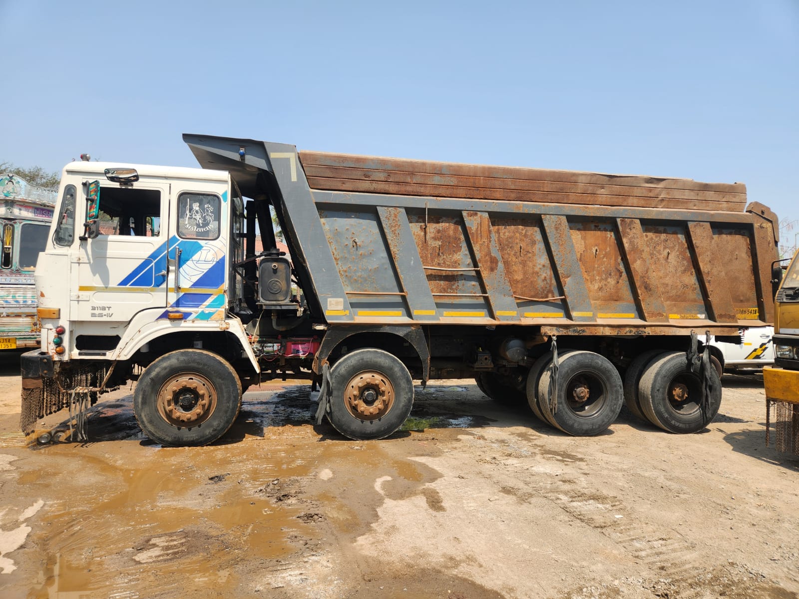 ASHOK LEYLAND DUMP TRUCK 3118 2019