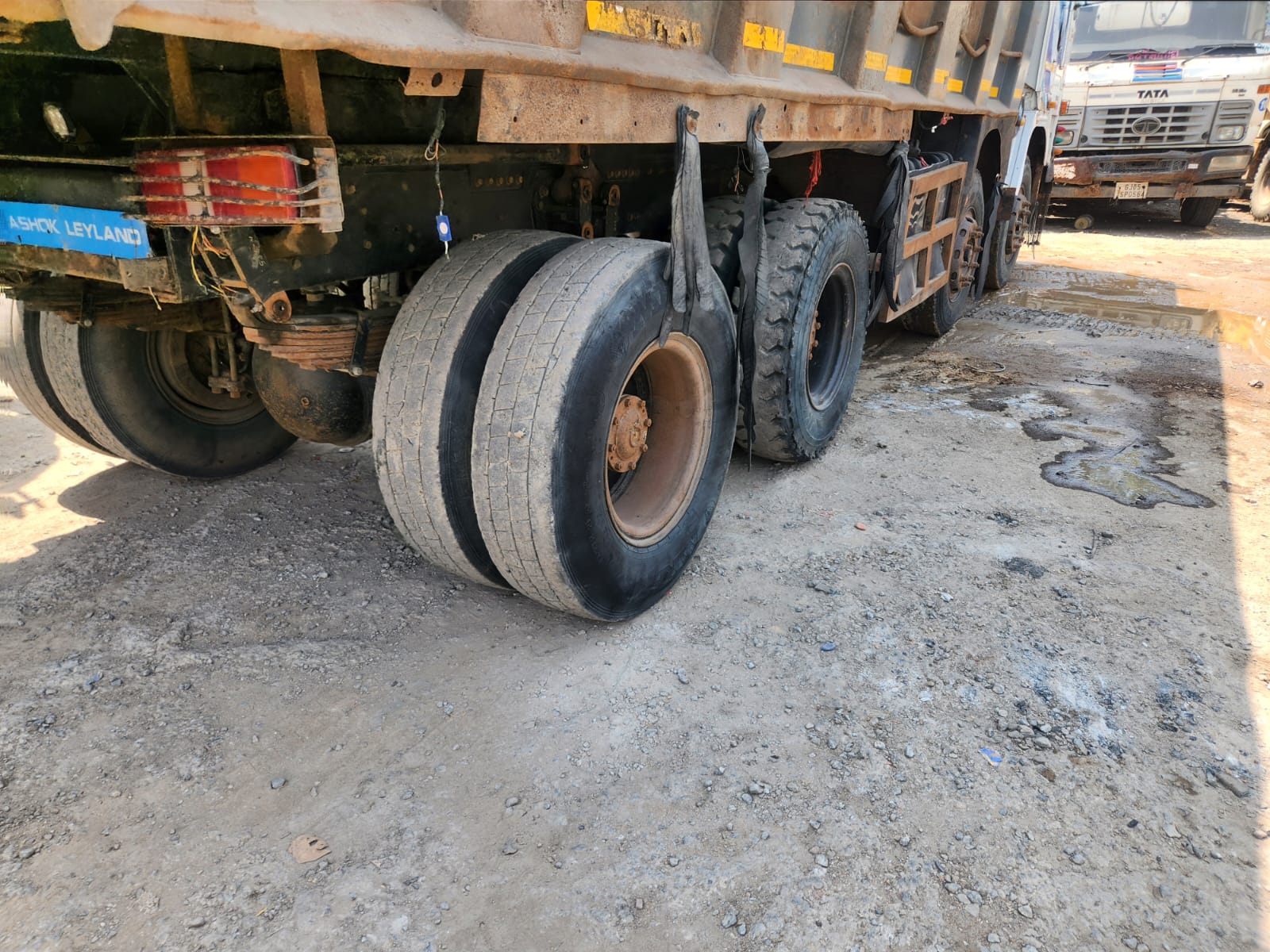 ASHOK LEYLAND DUMP TRUCK 3118 2019