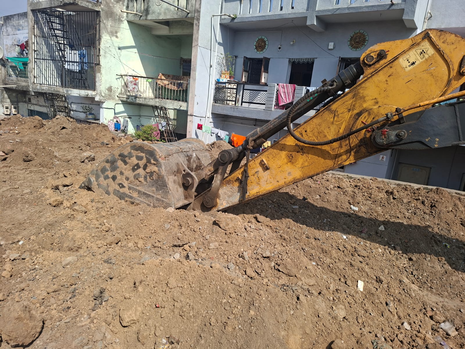 HYUNDAI EXCAVATOR R210 SMART PLUS 2017