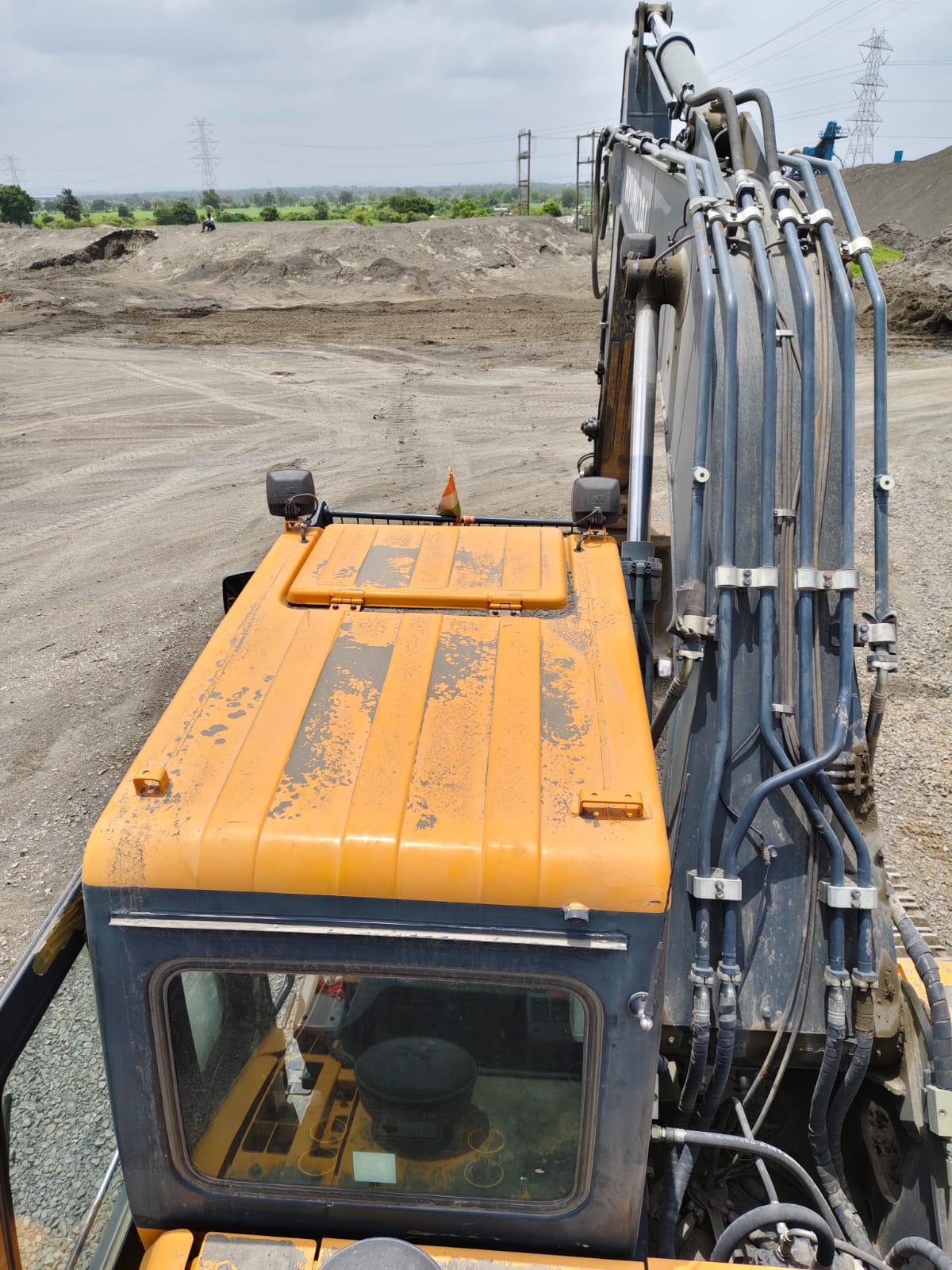 HYUNDAI EXCAVATOR R210E 2022