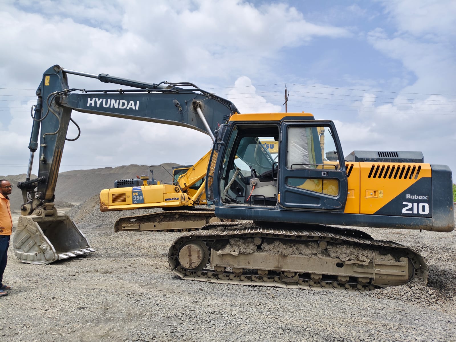 HYUNDAI EXCAVATOR R210E 2022