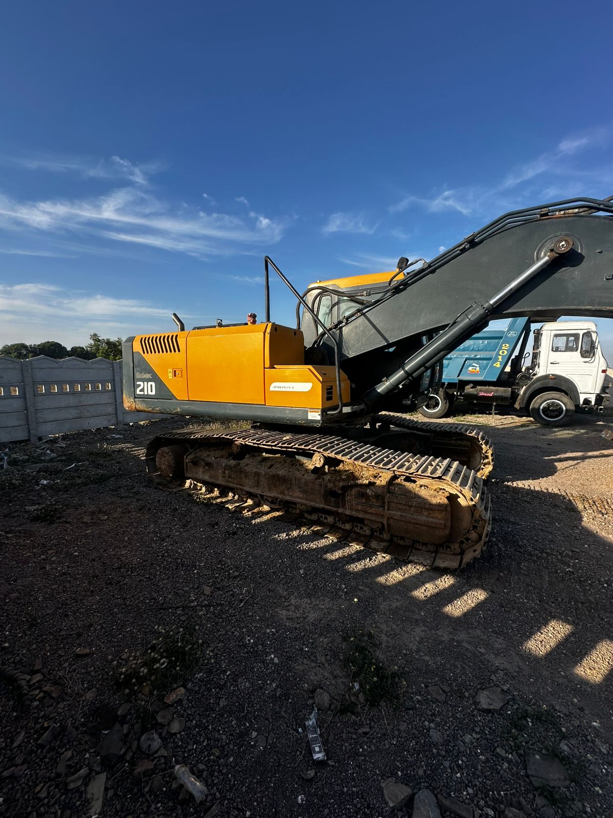 HYUNDAI EXCAVATOR R210 2021