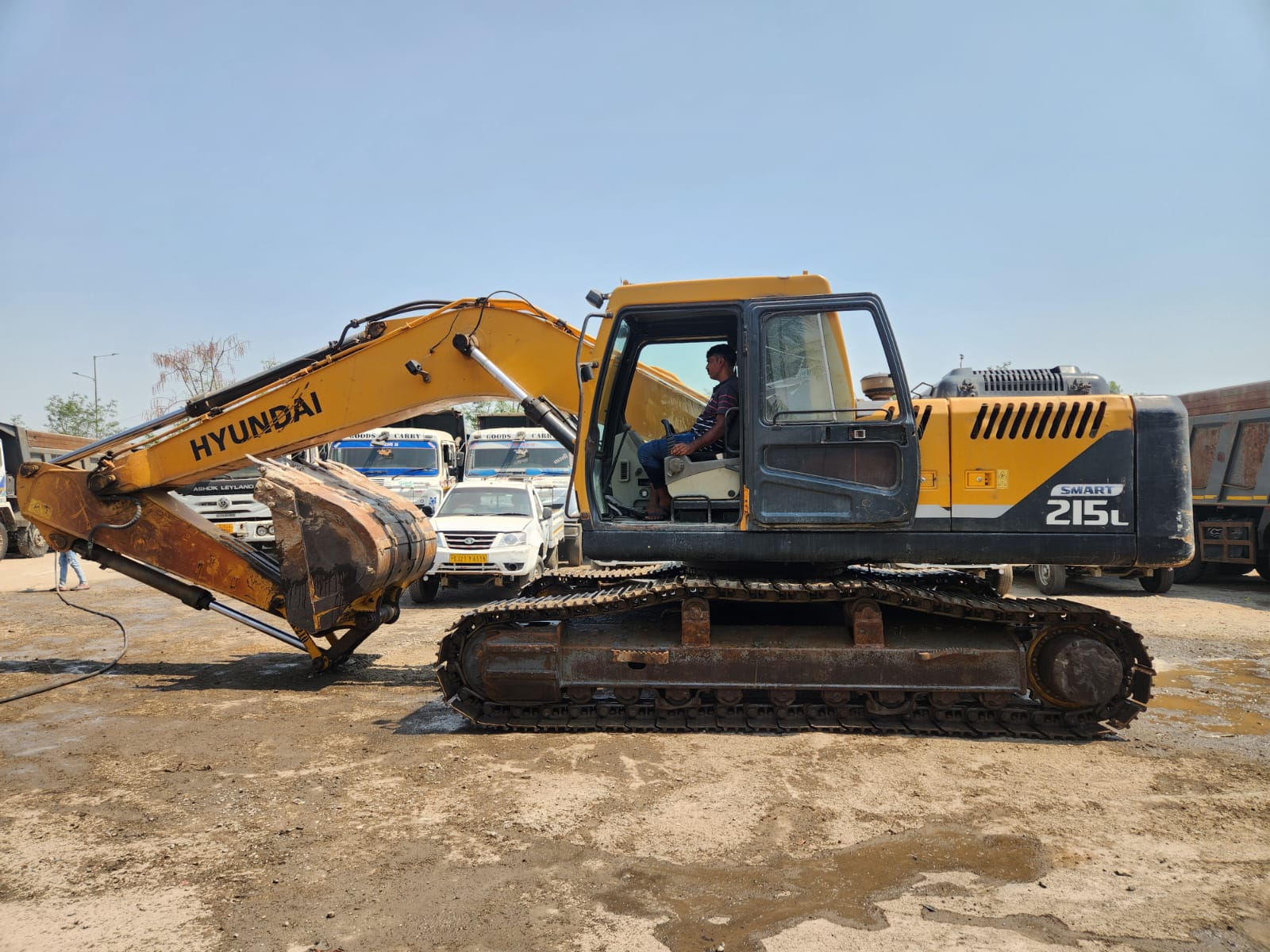 HYUNDAI EXCAVATOR R215L SMART PLUS 2017