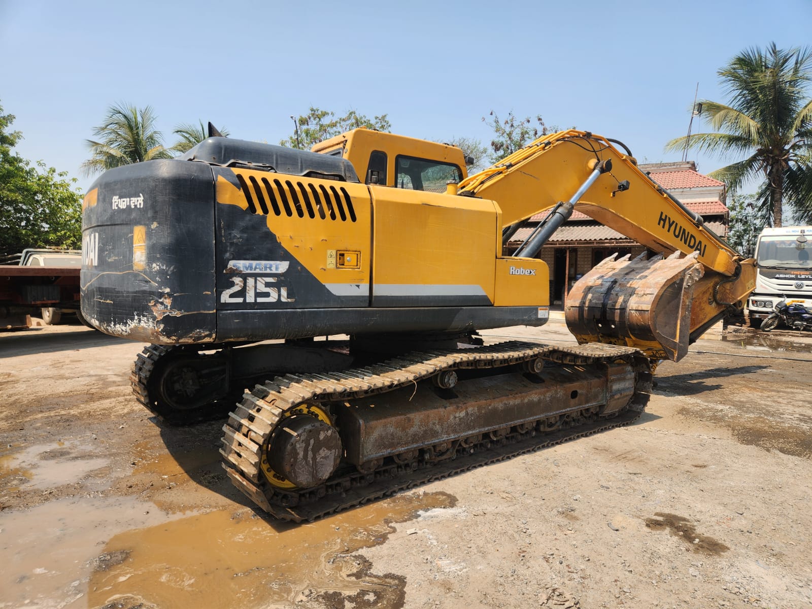 HYUNDAI EXCAVATOR R215L SMART PLUS 2017