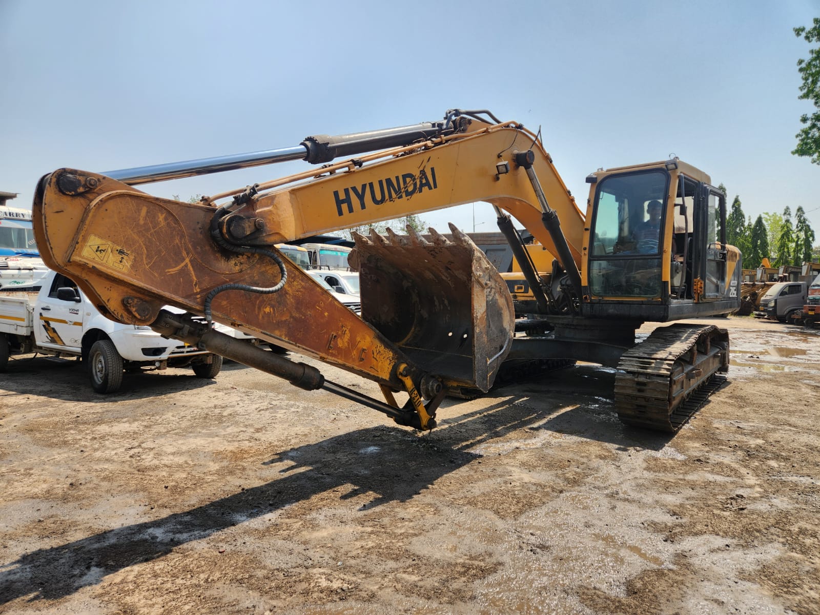 HYUNDAI EXCAVATOR R215L SMART PLUS 2017