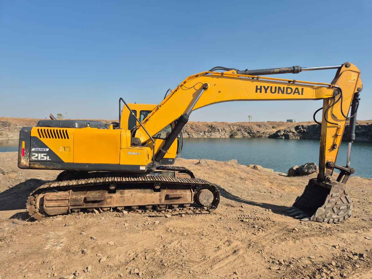 HYUNDAI EXCAVATOR R215 SMART 2020