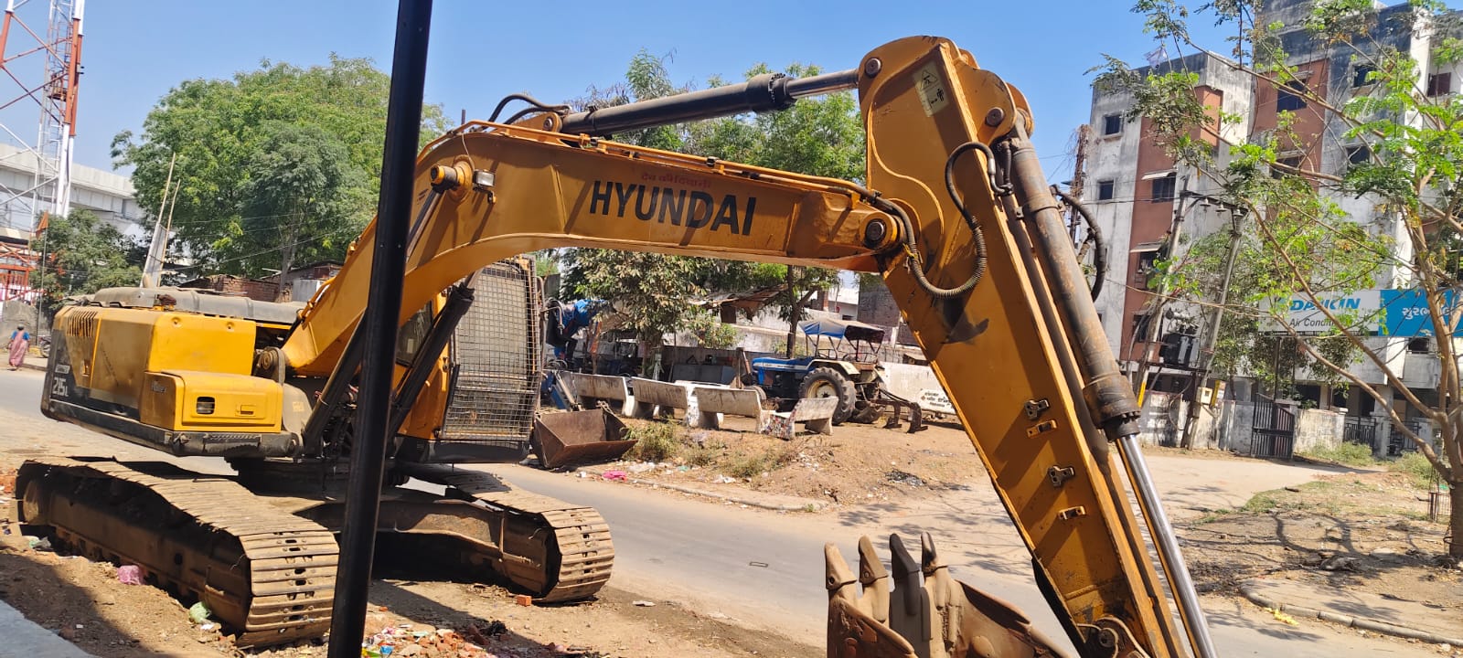 HYUNDAI EXCAVATOR R215 SMART 2018