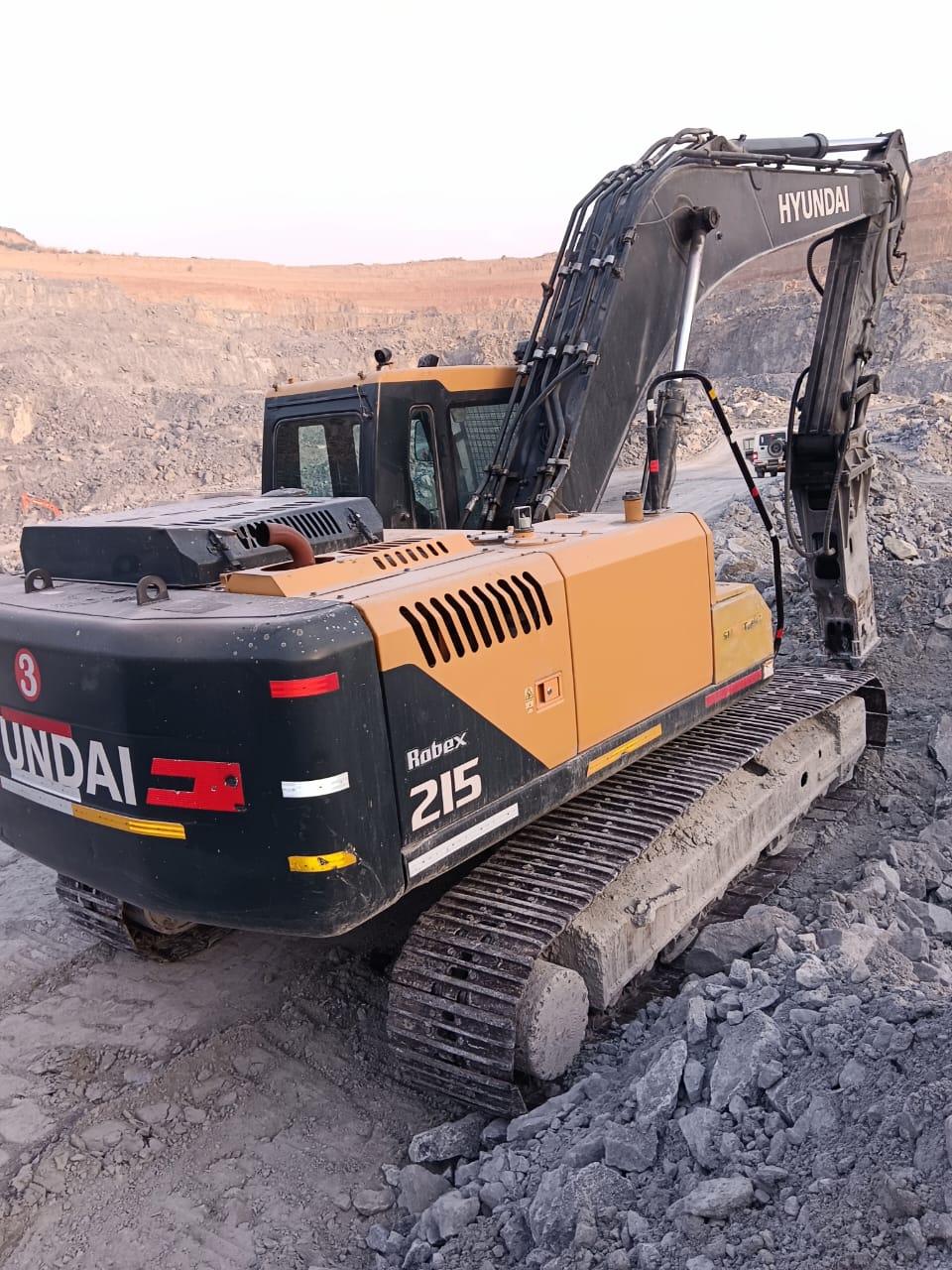 HYUNDAI EXCAVATOR R210E 2021