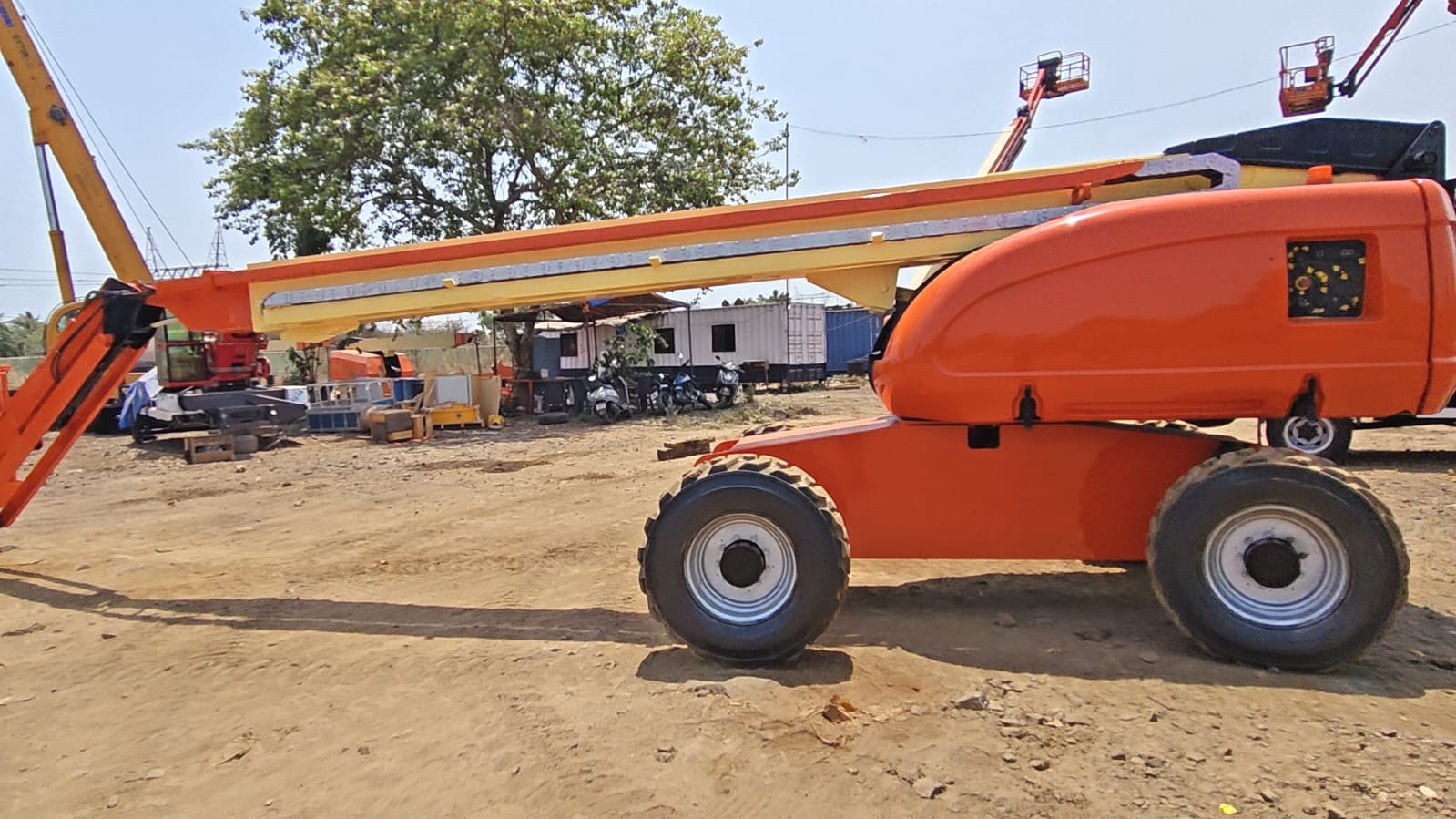 JLG BOOM LIFT 660SJ 2008