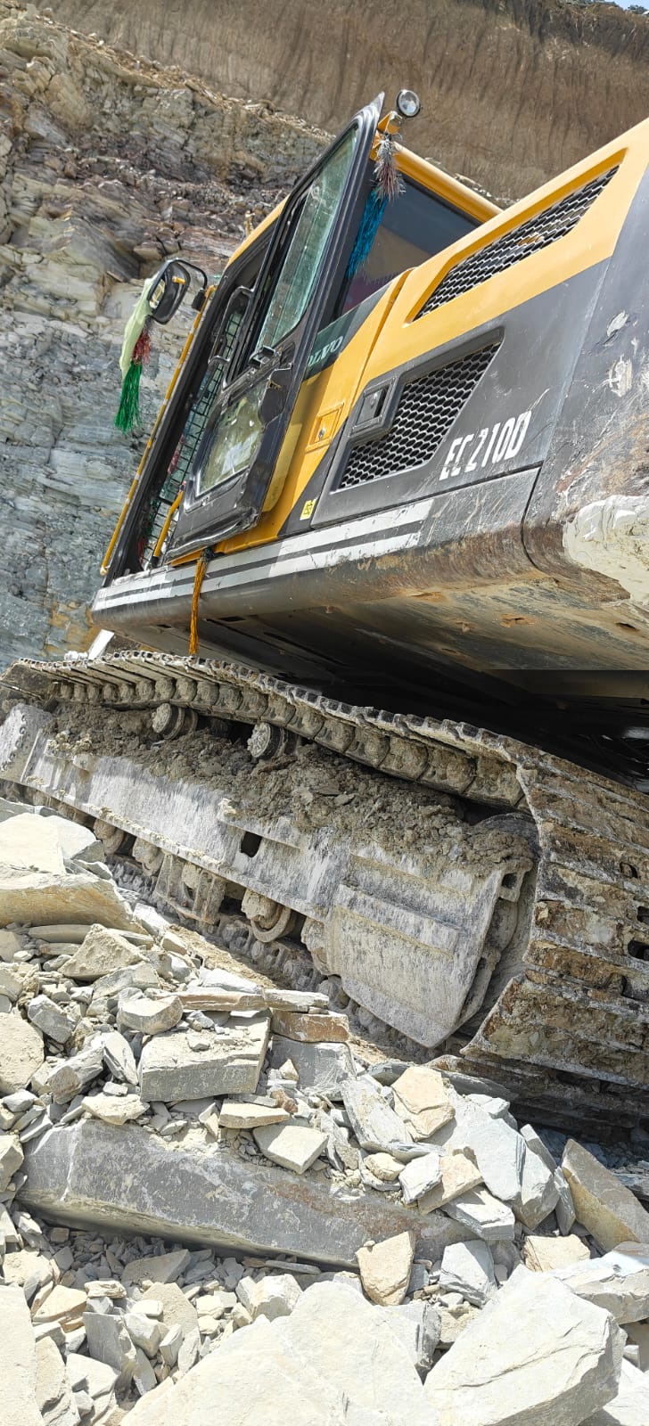 VOLVO EXCAVATOR EC210D 2022