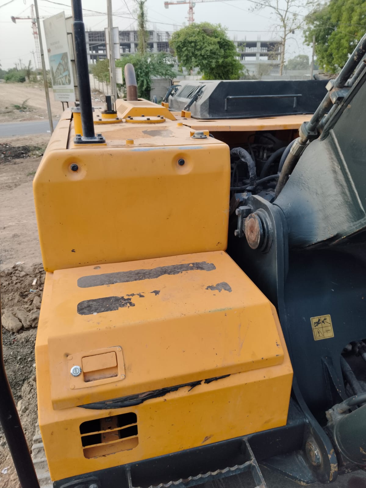 HYUNDAI EXCAVATOR R215 2022