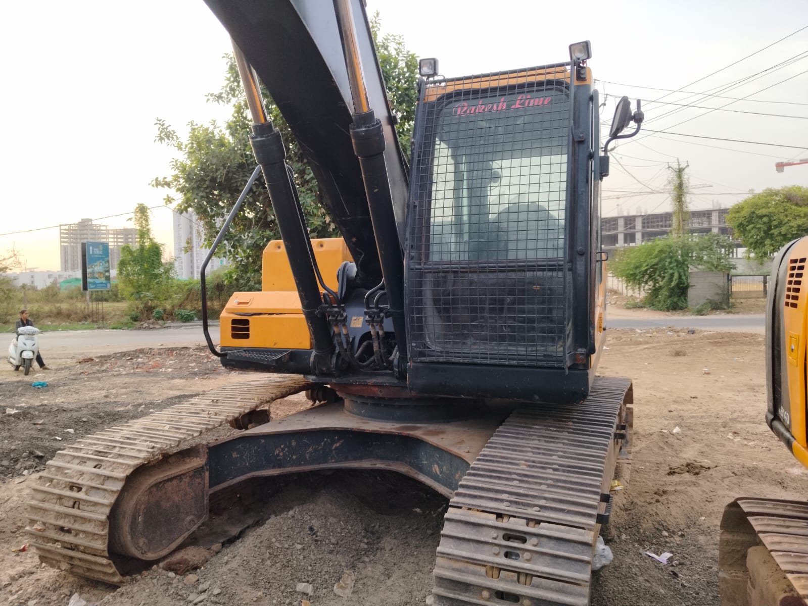 HYUNDAI EXCAVATOR R215 2022