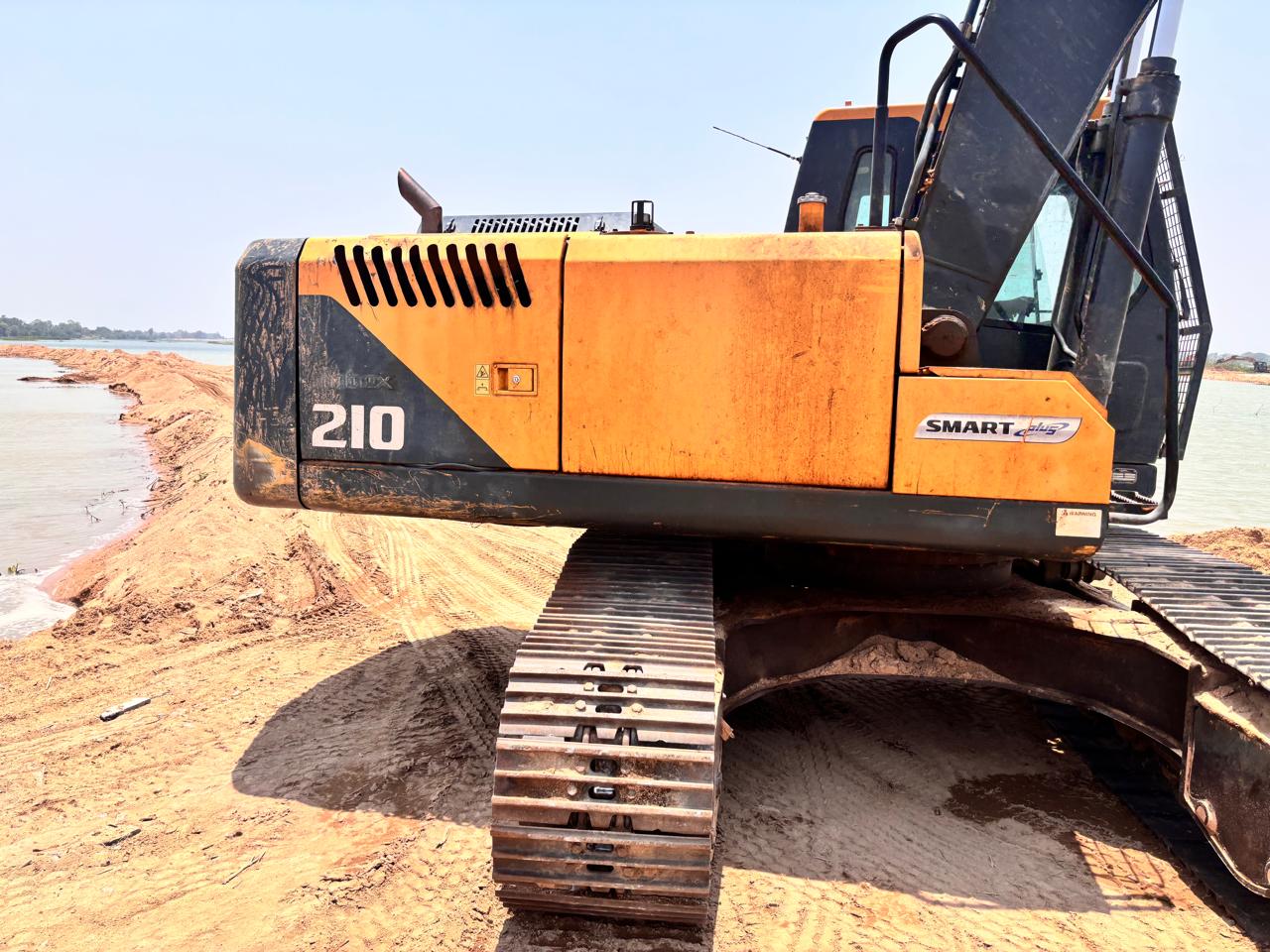 HYUNDAI EXCAVATOR R210 2021