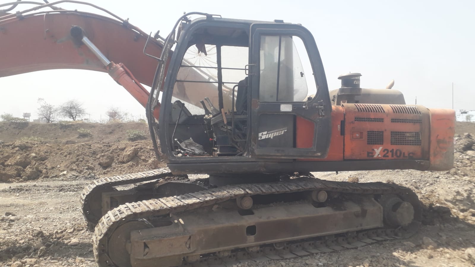 TATA HITACHI EXCAVATOR EX210LC 2022