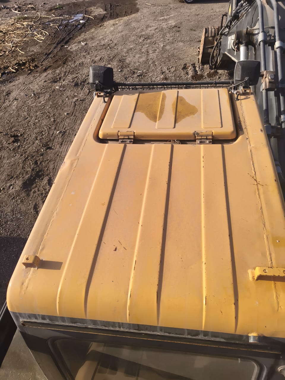 HYUNDAI EXCAVATOR R210 2021