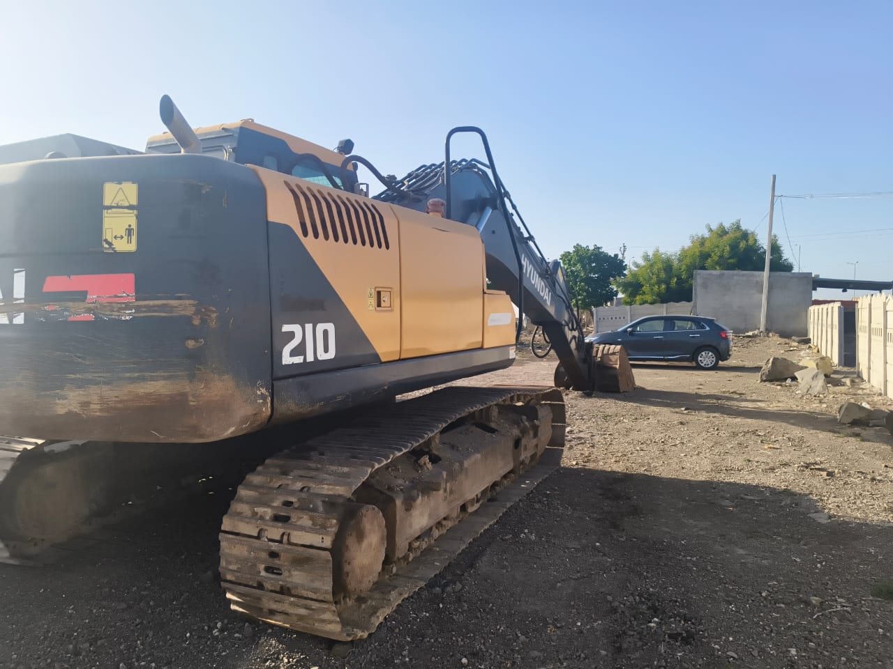 HYUNDAI EXCAVATOR R210 2021