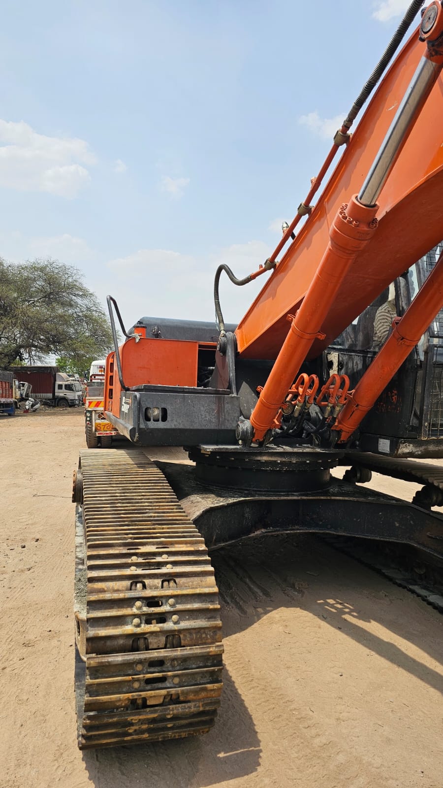 TATA HITACHI EXCAVATAR EX200 2022