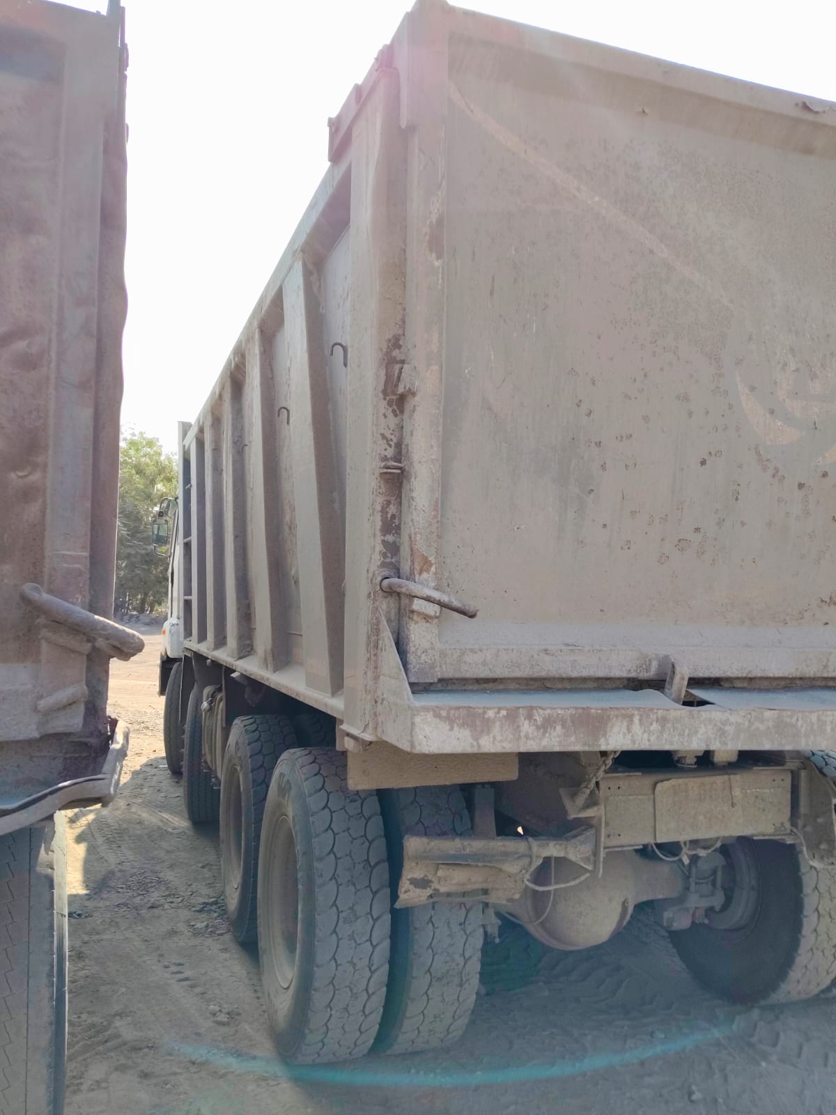 ASHOK LEYLAND DUMP TRUCK 3525 2024