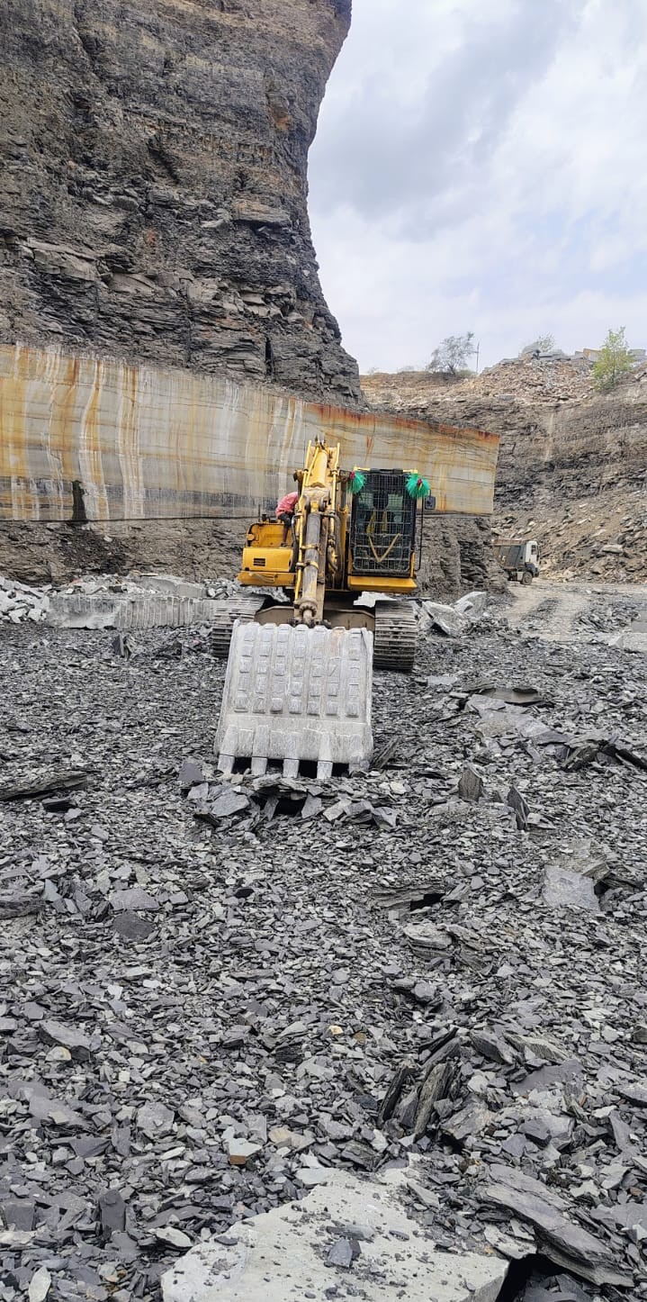 KOMATSU EXCAVATORS PC210 10 MO 2020