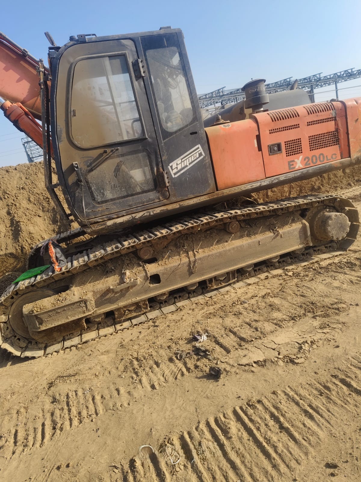 TATA HITACHI EXCAVATOR EX200 2016