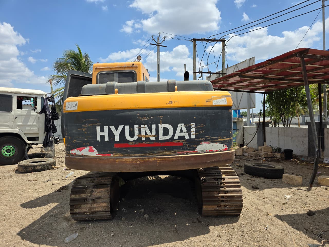HYUNDAI EXCAVATOR 140LC 2015