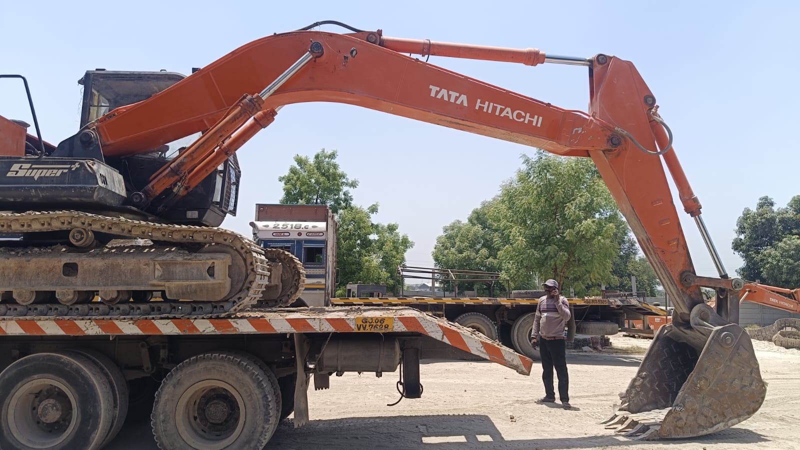 TATA HITACHI EXCAVATAR EX200LC 2019