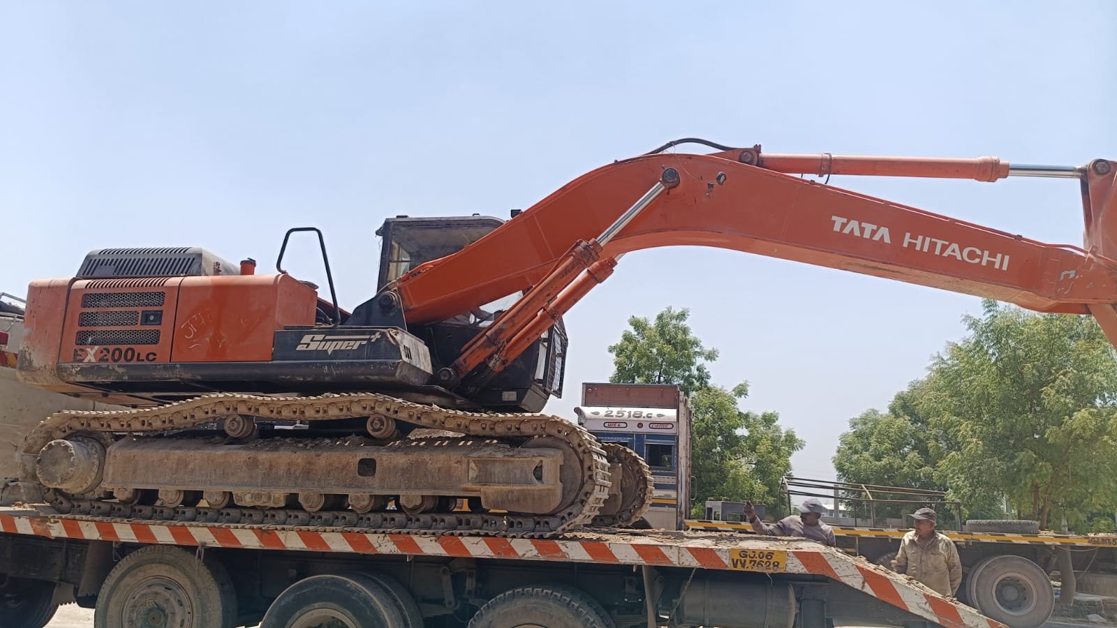 TATA HITACHI EXCAVATAR EX200LC 2019