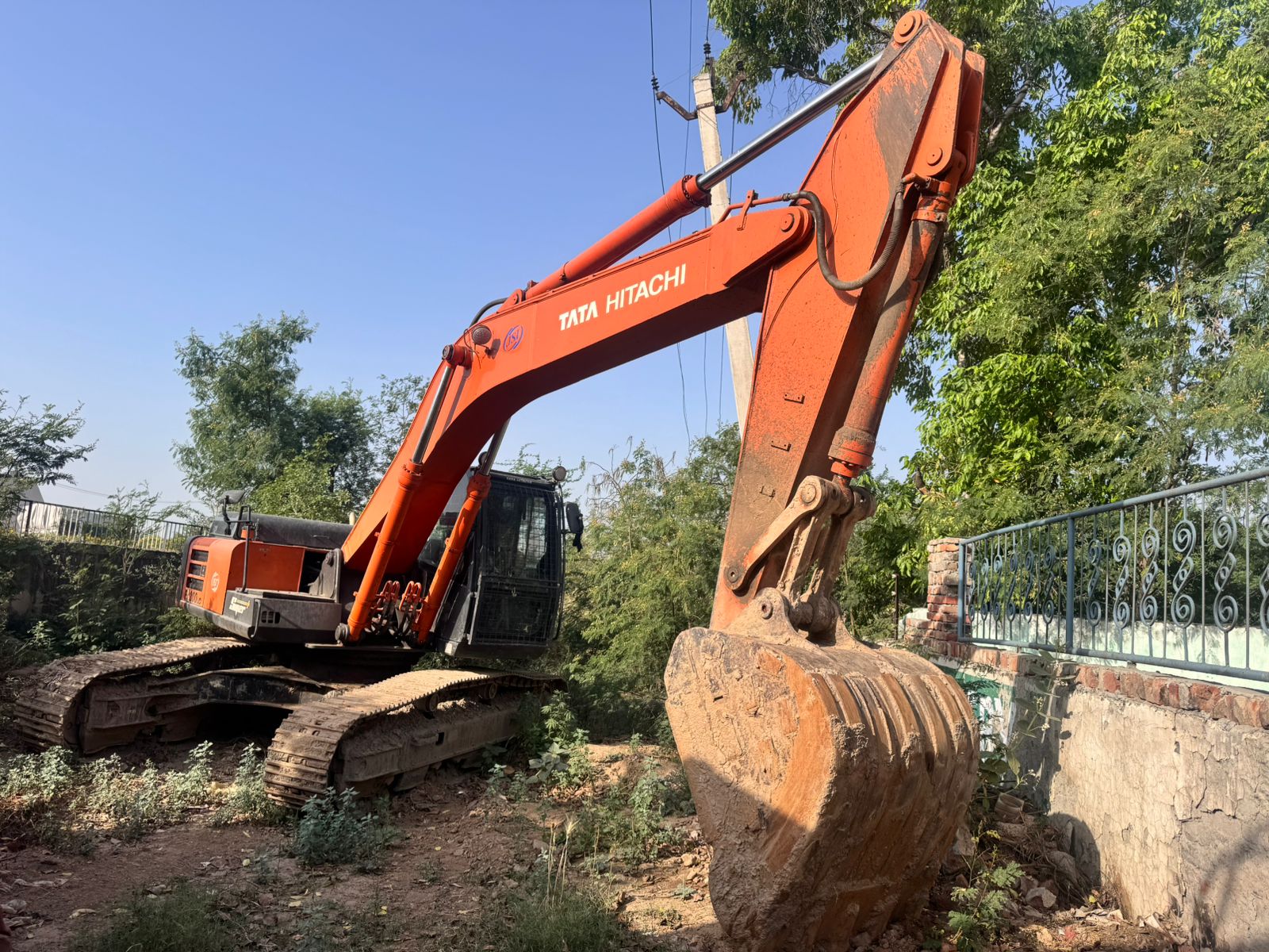 TATA HITACHI EXCAVATAR EX200 2022
