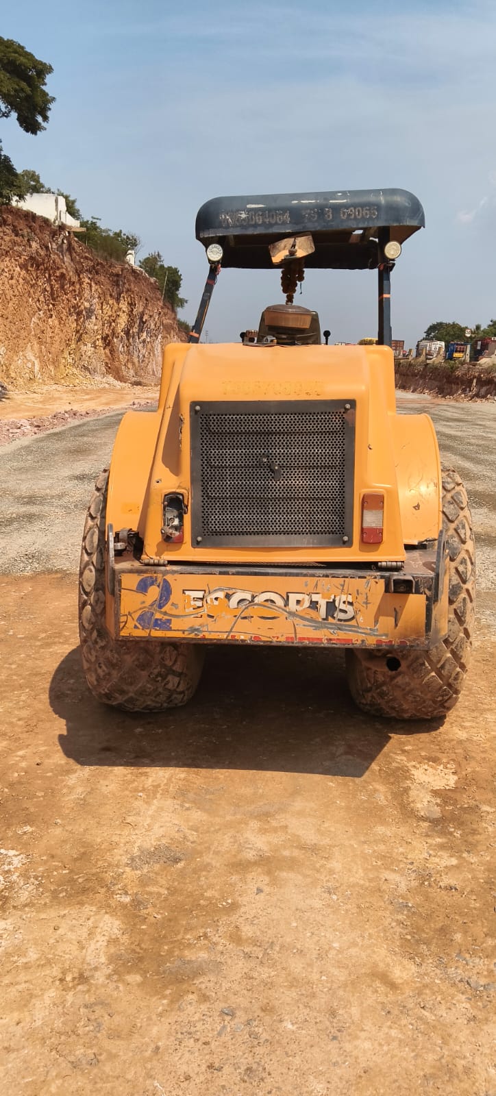 ESCORT SINGLE DRUM ROLLER EC5250 2019