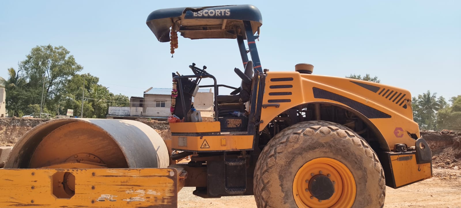 ESCORT SINGLE DRUM ROLLER EC5250 2019