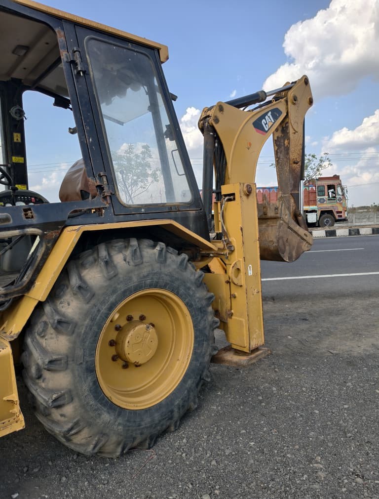 CAT BACKHOE 424B 2020