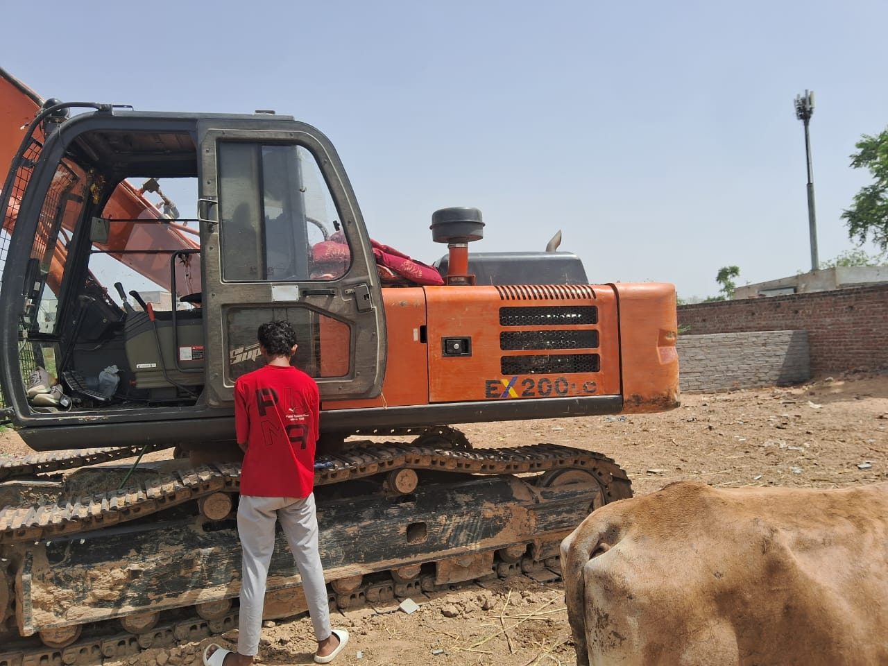 TATA HITACHI EXCAVATAR EX200 2022
