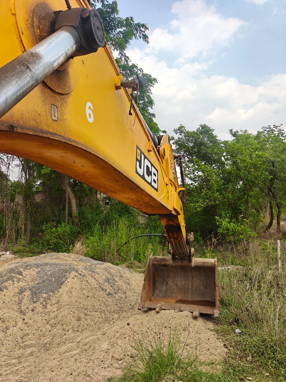JCB EXCAVATOR 380LC 2019