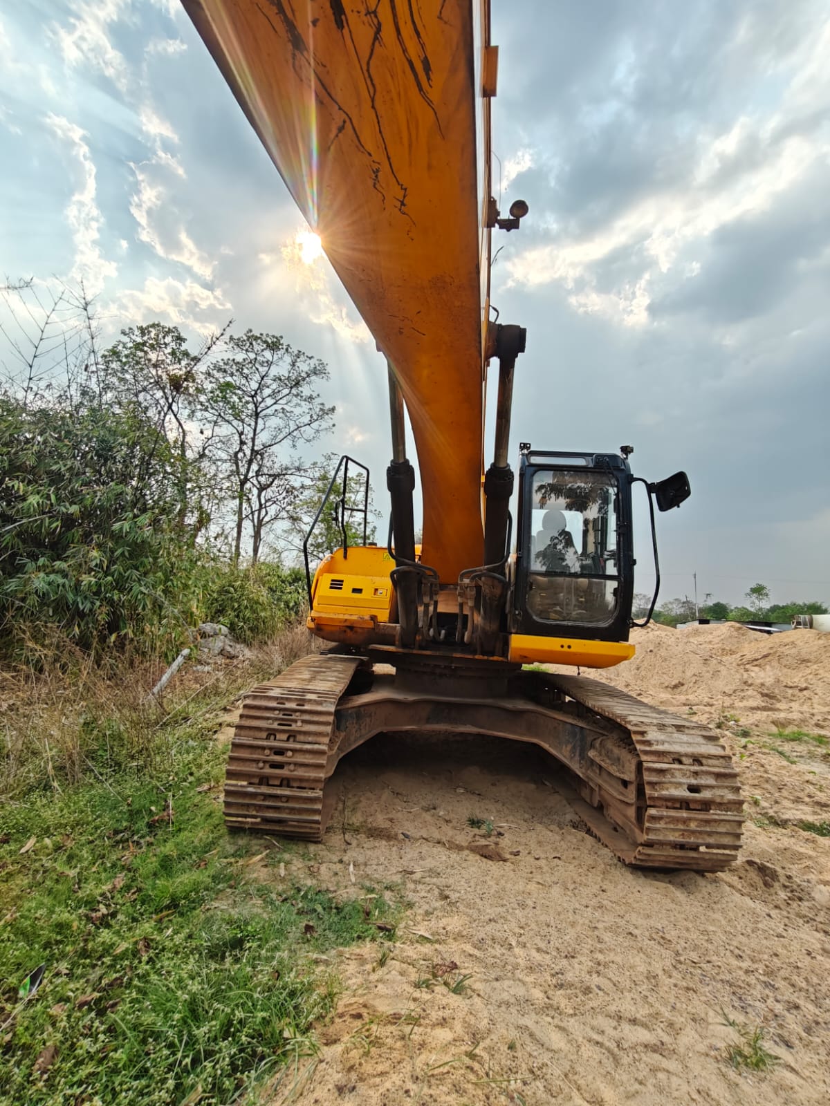 JCB EXCAVATOR 380LC 2019