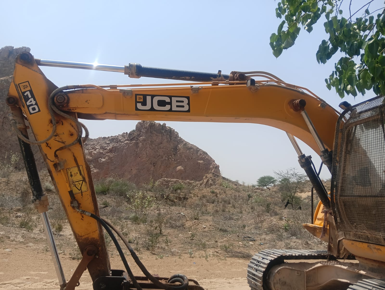 JCB EXCAVATOR JS140 2022
