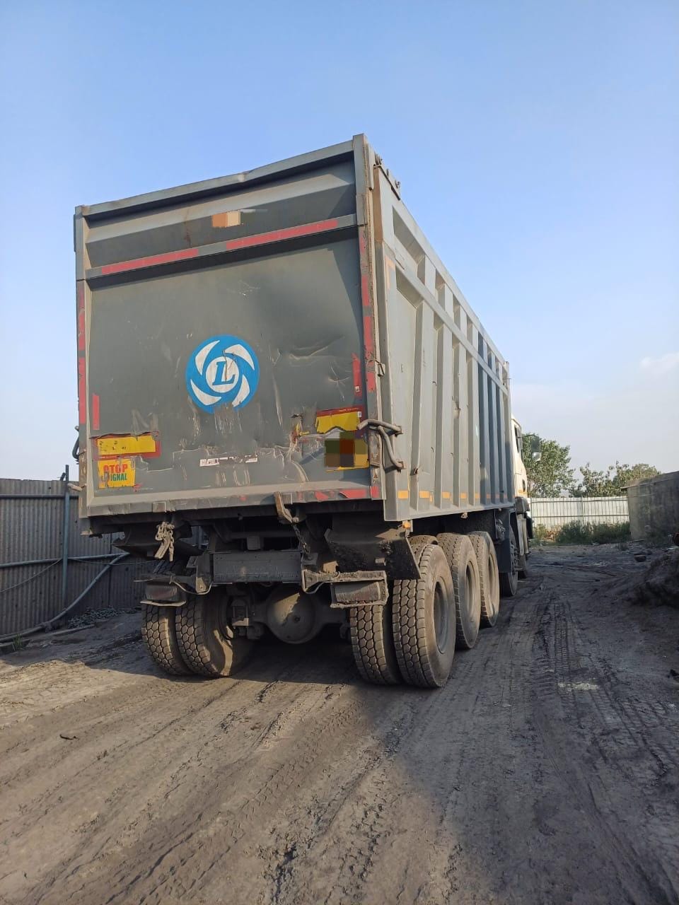 ASHOK LEYLAND DUMP TRUCK 4825.TK 2024