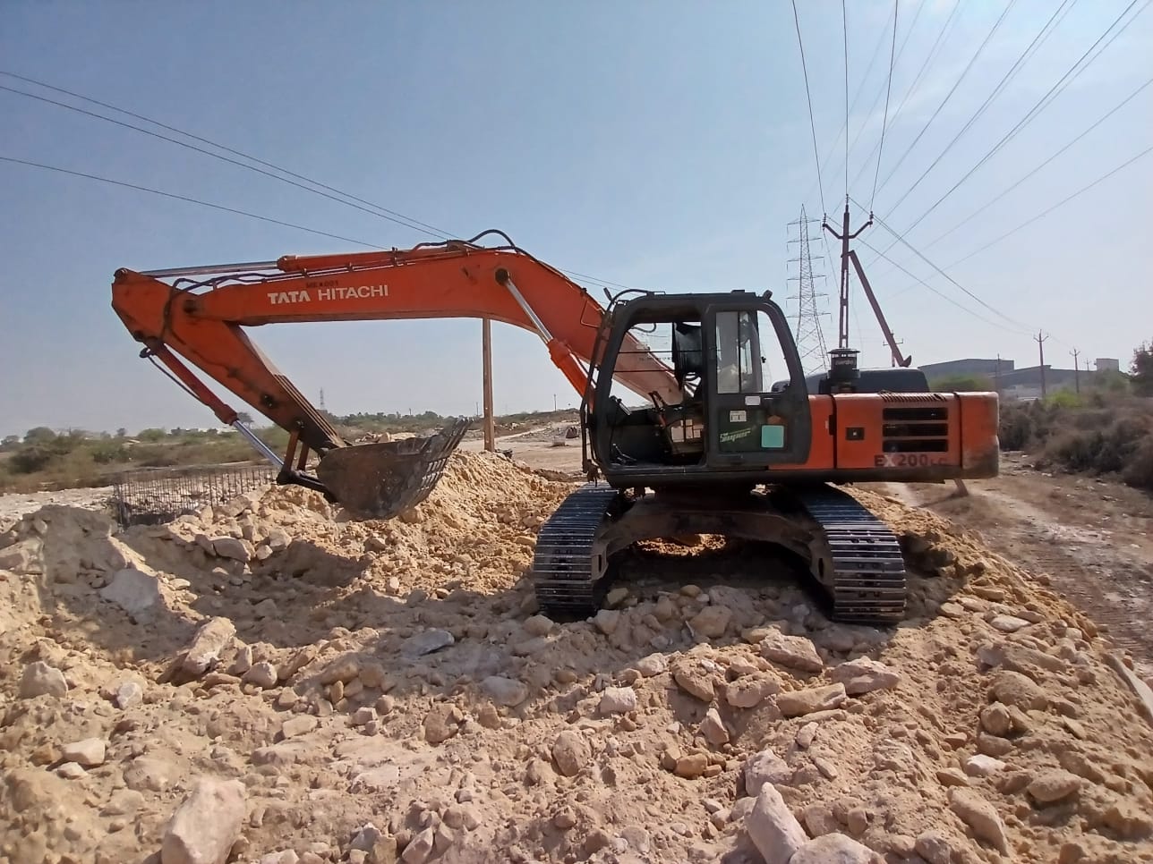 TATA HITACHI EXCAVATAR EX200 2019