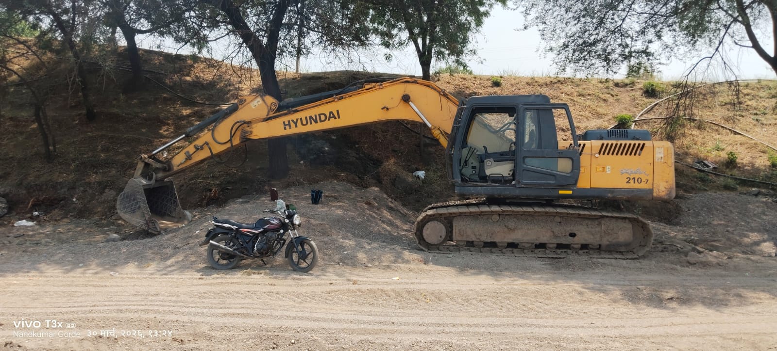 HYUNDAI EXCAVATOR R210 2017