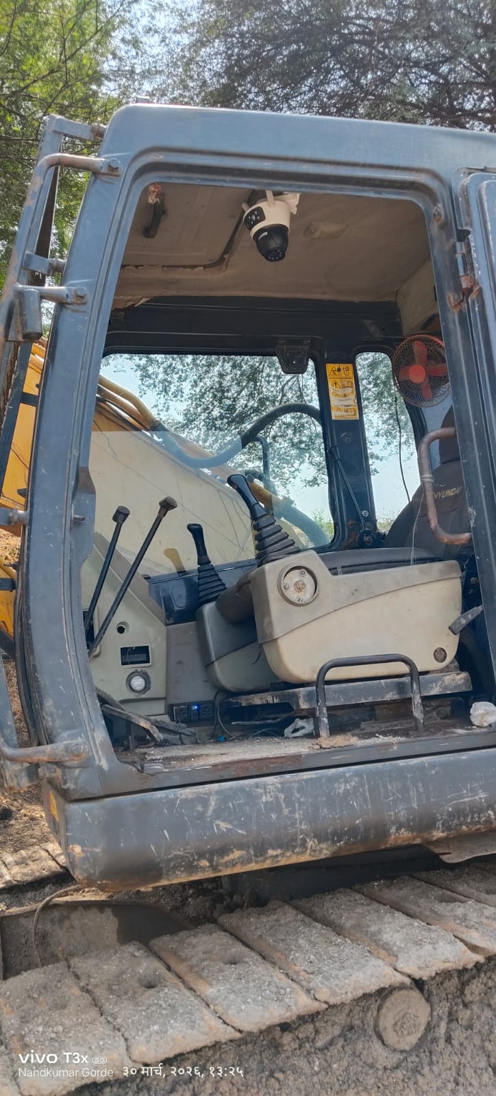 HYUNDAI EXCAVATOR R210 2017
