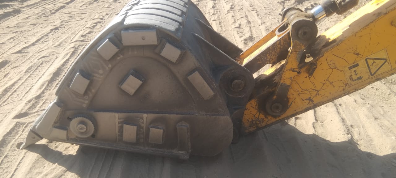 JCB EXCAVATOR JS205 2019