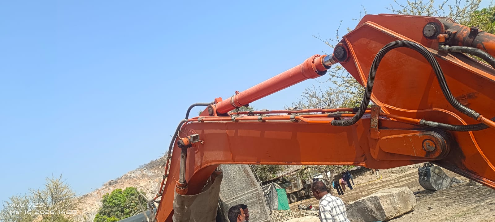 TATA HITACHI EXCAVATOR EX210 2022