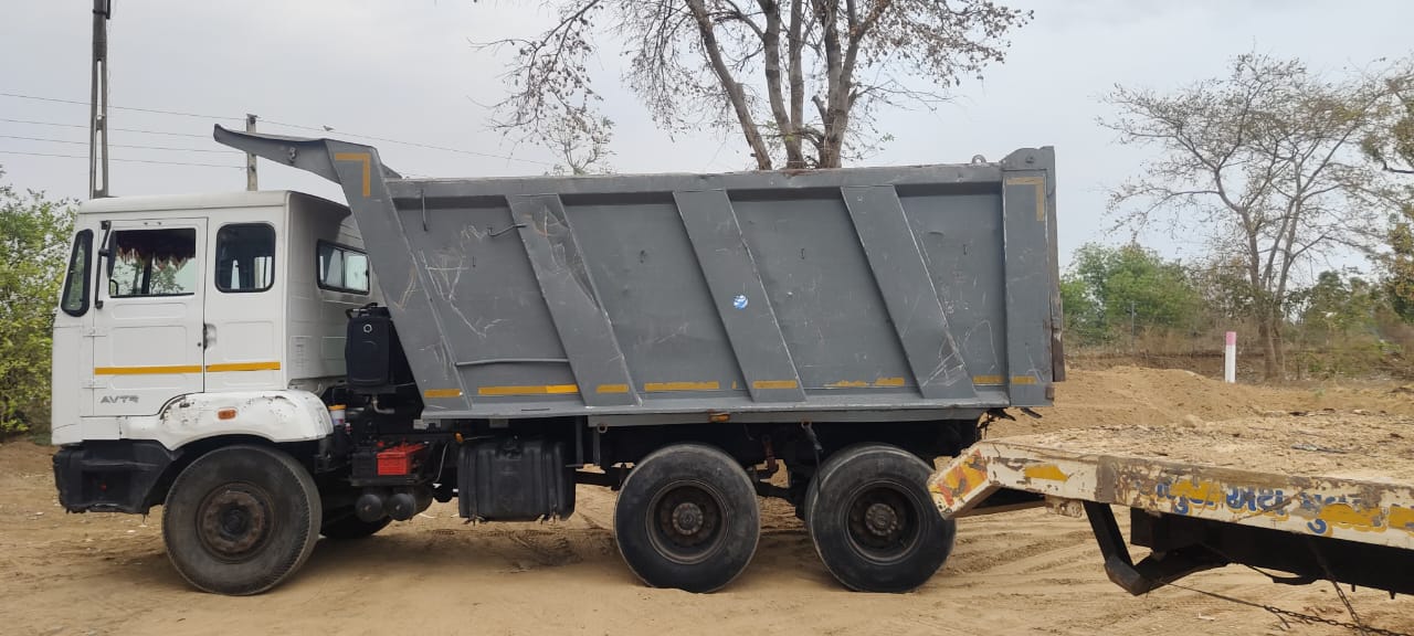 ASHOK LEYLAND MIXER TRUCK 2820 2023