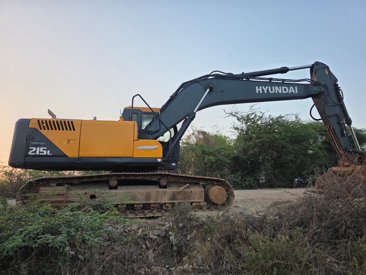 HYUNDAI EXCAVATOR R215L 2022