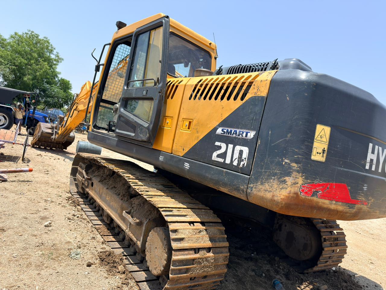 HYUNDAI EXCAVATOR R210 2021