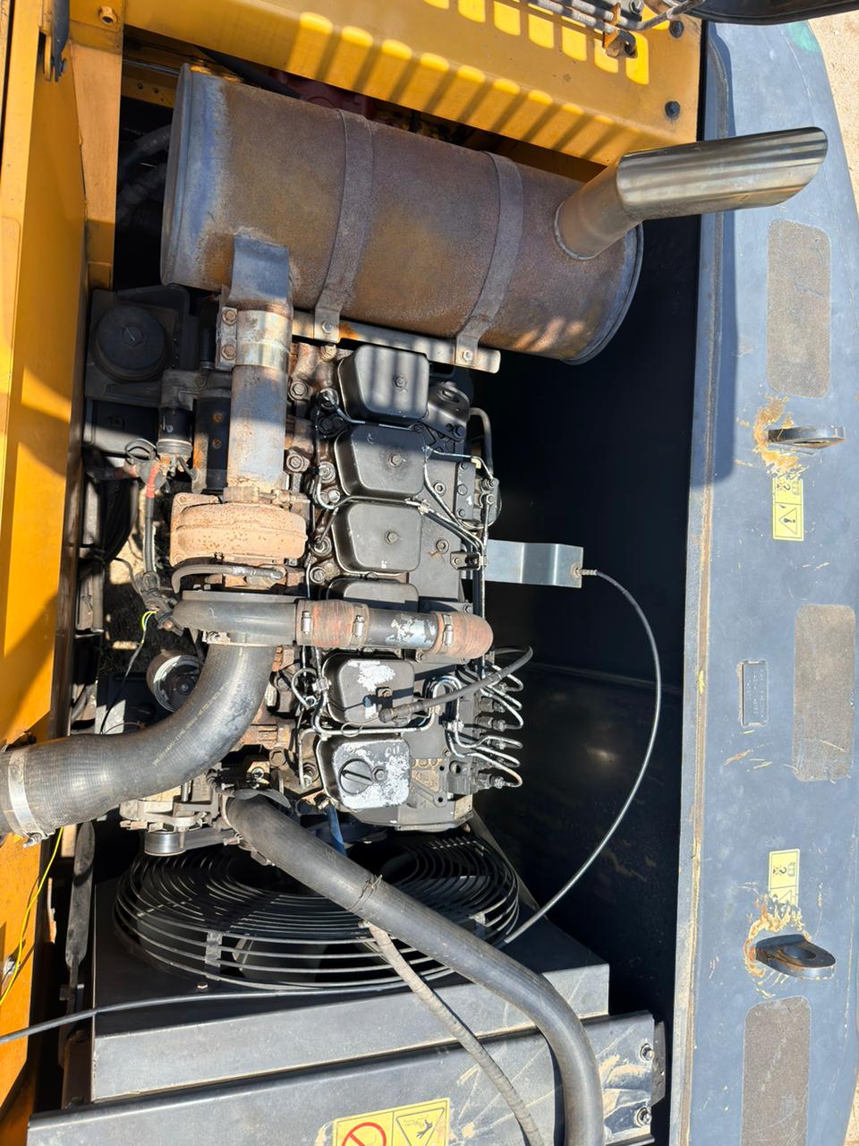 HYUNDAI EXCAVATOR R210 2021
