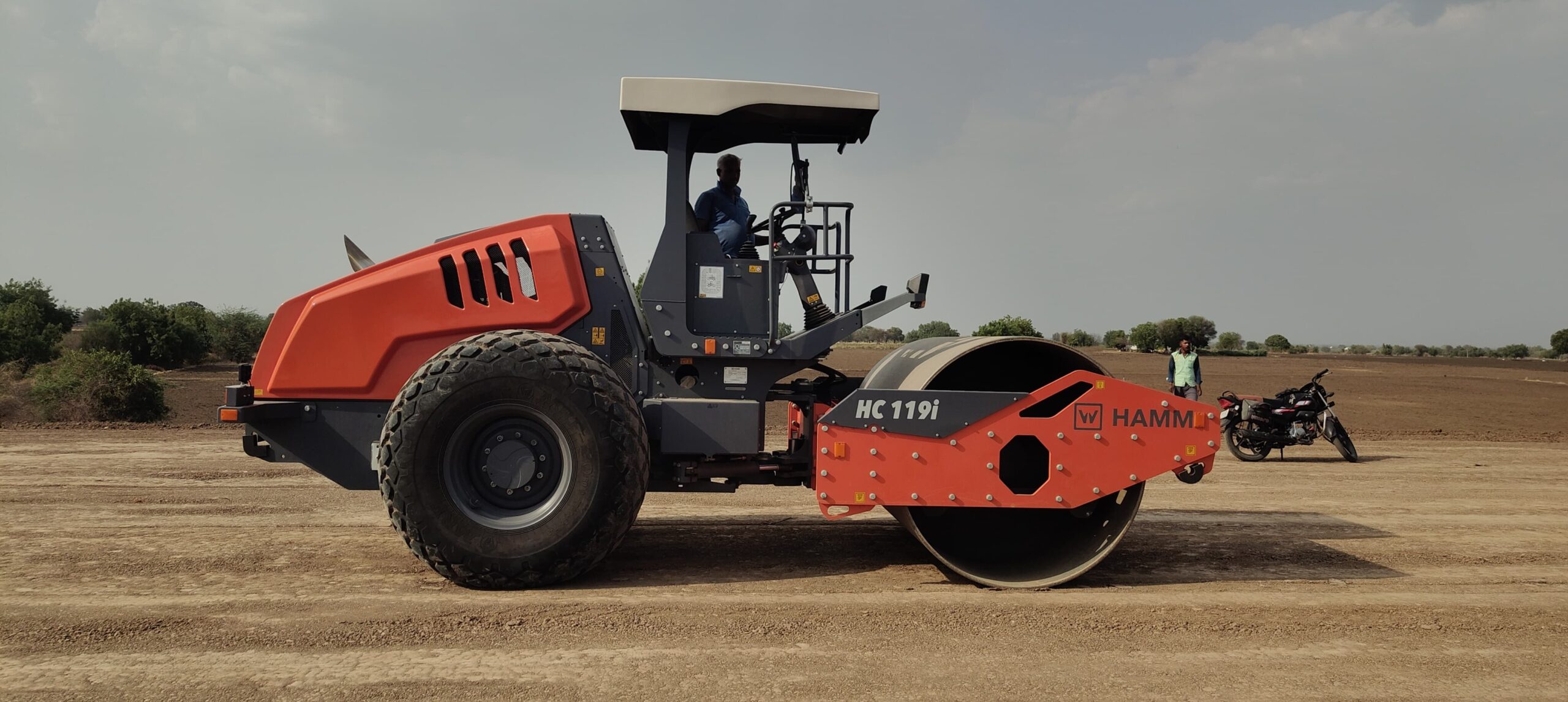 HAMM SOIL COMPACTOR HC 119 ROLLER 2025