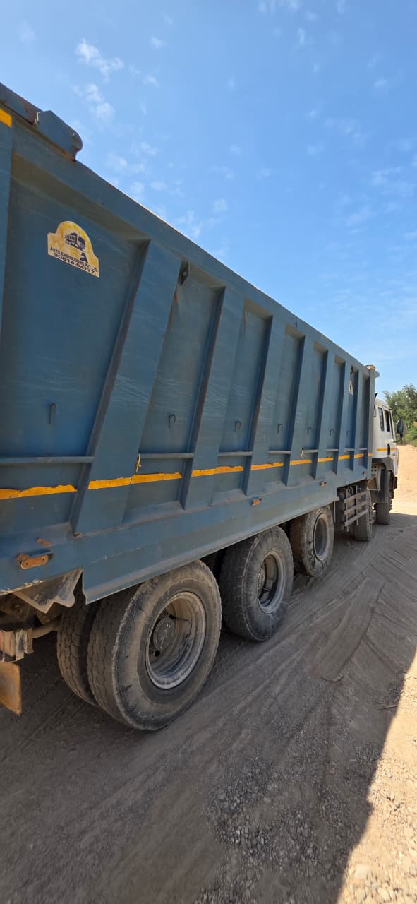 TATA SIGNA DUMP TRACK 4830 2023