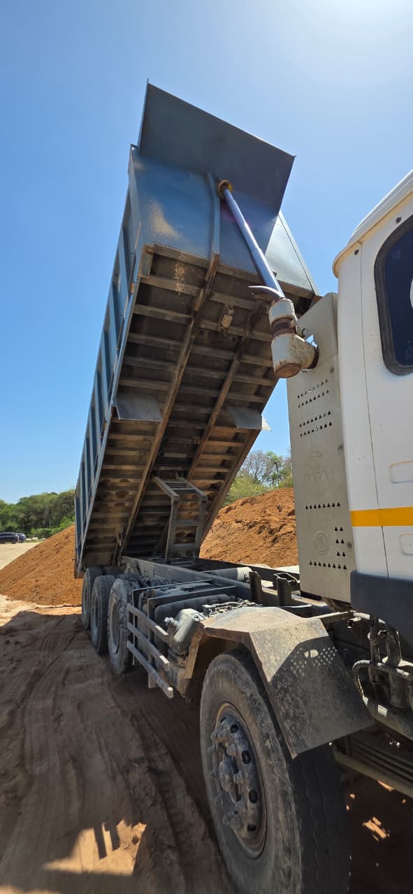 TATA SIGNA DUMP TRACK 4830 2023